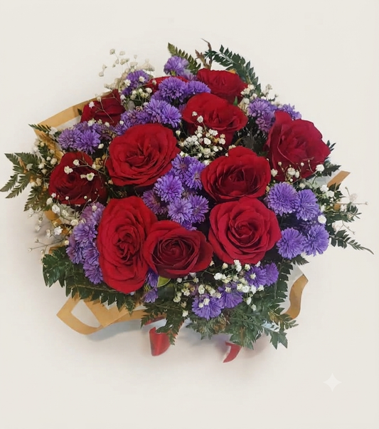 Lovnder dazy with Rose Bouquet